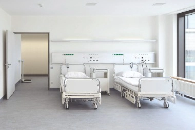 Medienversorgungseinheiten für Patientenzimmer und Aufwachräume